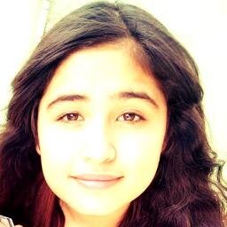 No te cortes, No vomites, Eres hermosa, Eres especial. - Y piensas lo contrario.