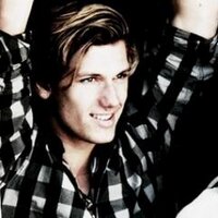 Blaine Mercer. (@enrapturedchaos) 's Twitter Profile