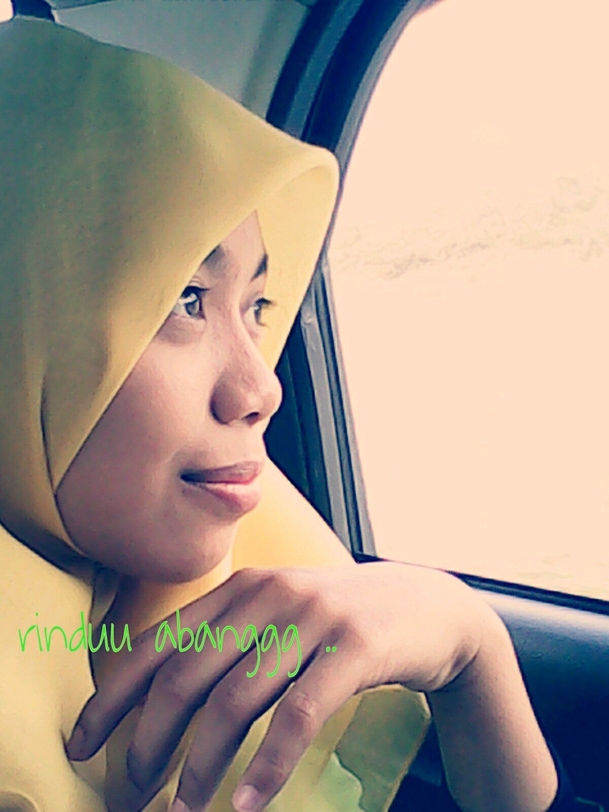 nurullala98's profile picture. me ? nurulnajwa . call me wawa !  manja friendly sporting  problem ?