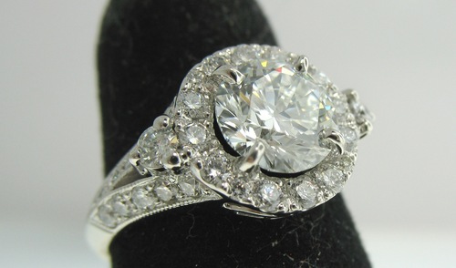 Hand crafted, custom made, designer jewelry- in Shockoe Slip since 1991 http://t.co/pHPuNYc5cL