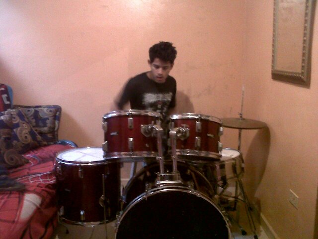 MagoDeOzFanHN's profile picture. Mägo De Oz Y Txus Di Fellatio Son Mi Vida-Bajista-Amante Del Rock Y Metal-Compositor-Amo Honduras