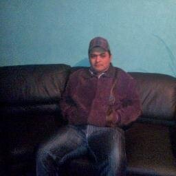Bienvenidos al Twitter Oficial De Daniel 5 De Enero :)