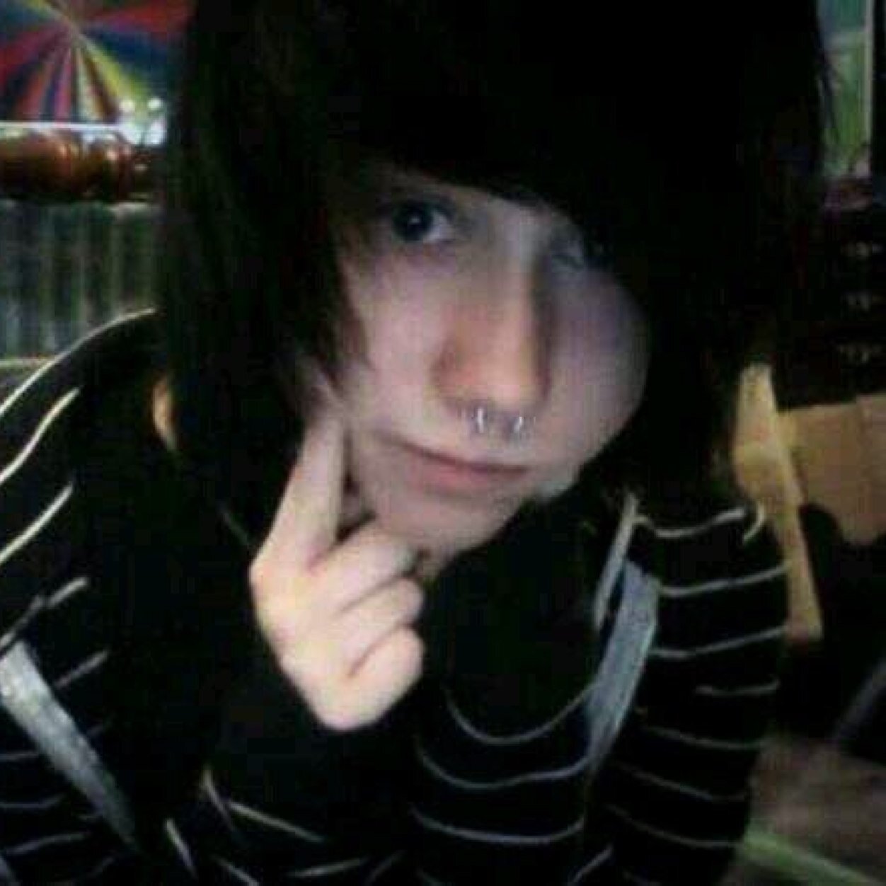 Gay - Single - i'm a nice guy once you start talking to me (: