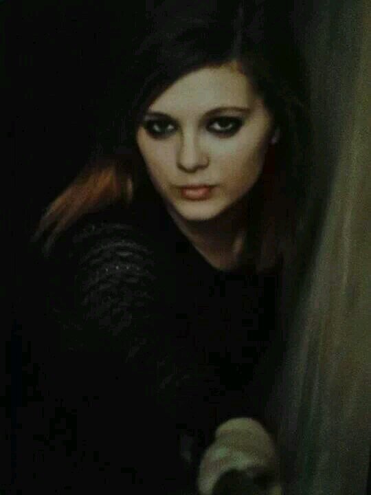 Skylar_Dawn23's profile picture. My name is Skylar Dawn. :) I love to hang out with my friends and just chill back as the day goes by, and just see what happens. :)