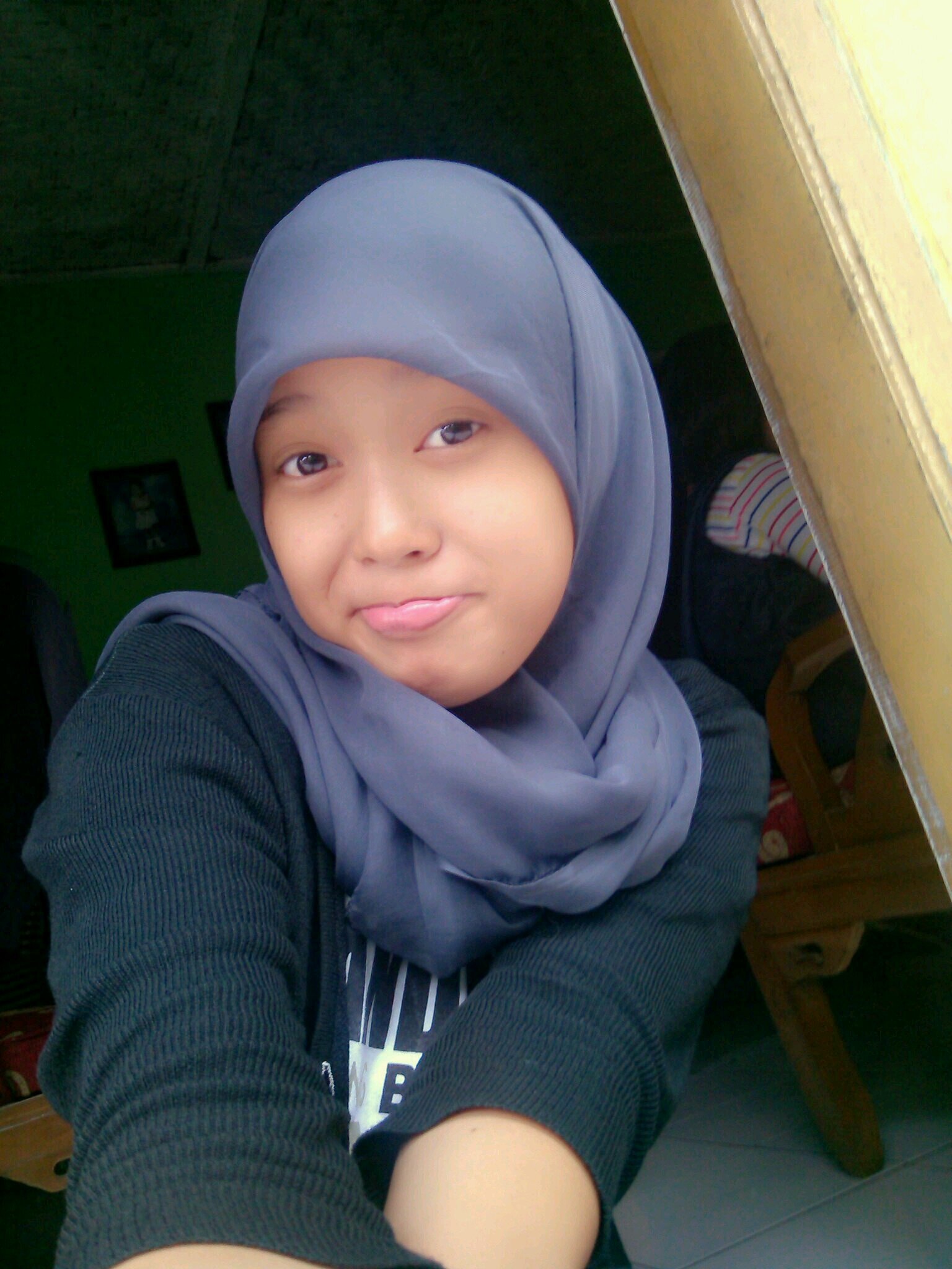 selvia_zhelva's profile picture. lapangan hembusan angin hijaunya rerumputan dan kemudian derasnya hujan ..