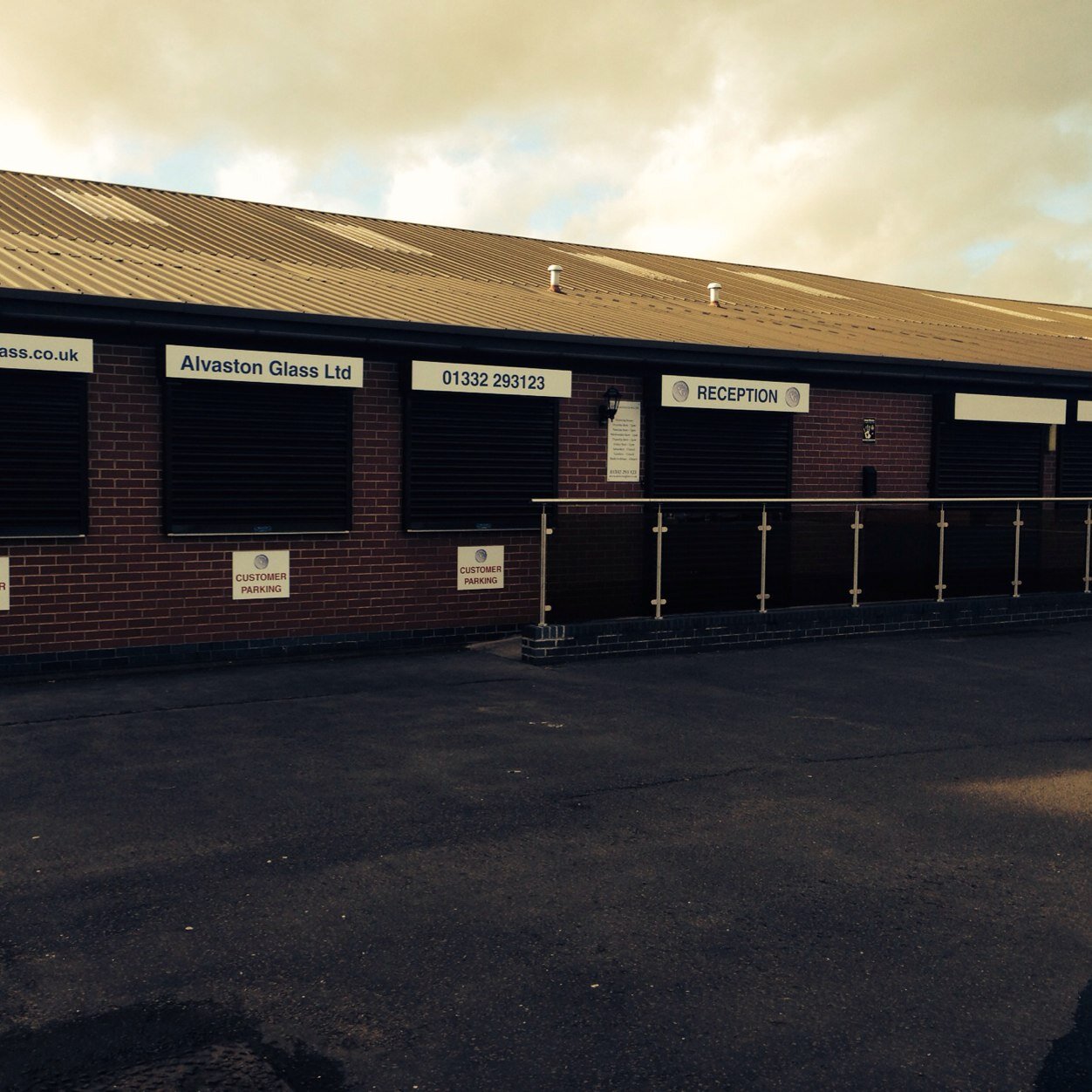 Derby's leading glass processor. The only glass toughener in Derby.Painted glass carried out at our premesis. Glass Splashback Suppliers.