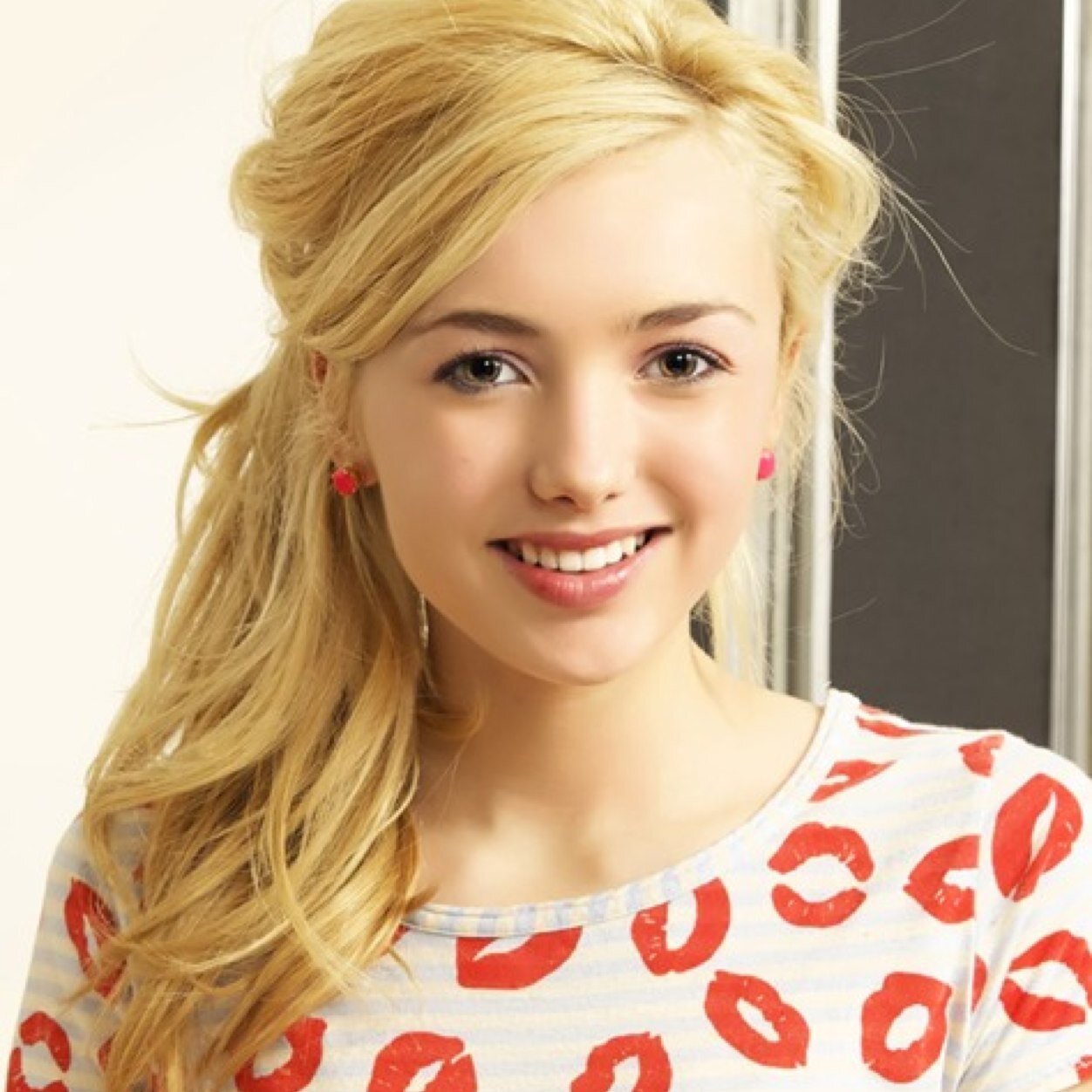 Peypeylist2LIST's profile picture. New bigger twitter fan of the PERFECT EMMA ROSS(peyton list❤)if you love this perfect girl follow me.i tell everything about Peyton List.#perfert#beautiful#SHE❤