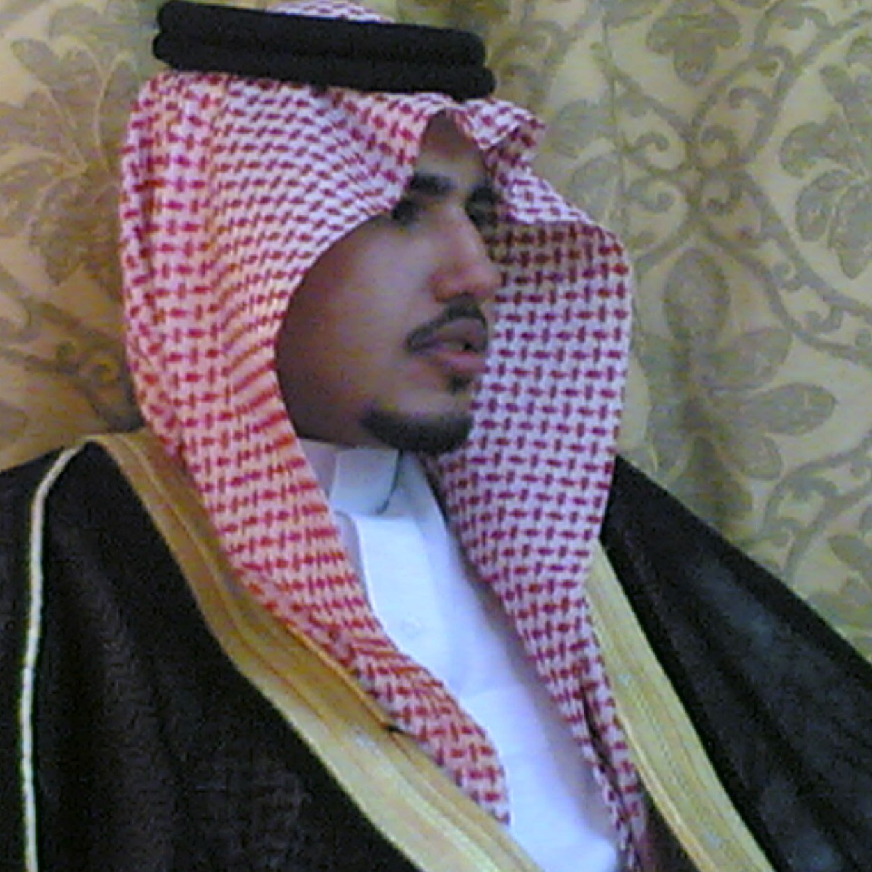 اعلامي بصحيفة الوئام وايضا صحيفة الخليج........ http://t.co/KnLXB5bID7