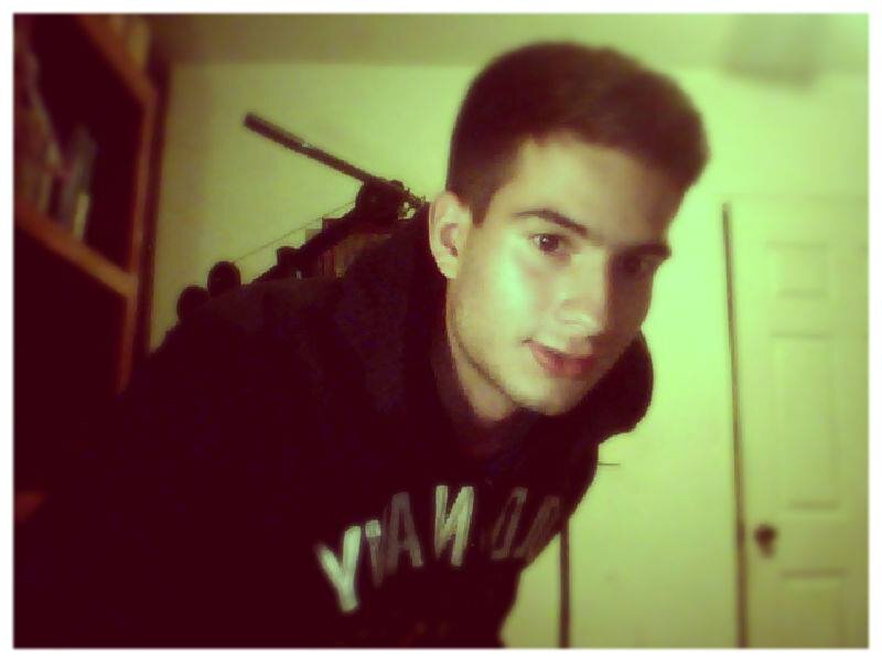 Soy lo que soy y no naci para complacer a nadie :)