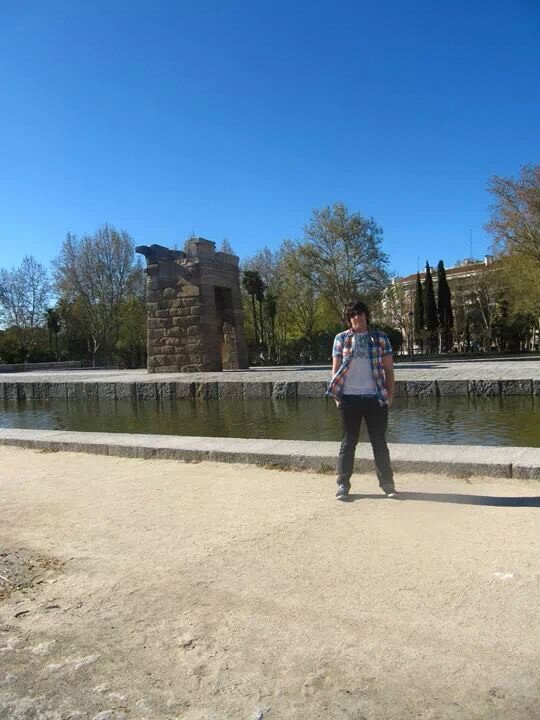 apachec92's profile picture. Ingeniero químico por la USAL. En busca de cordura.