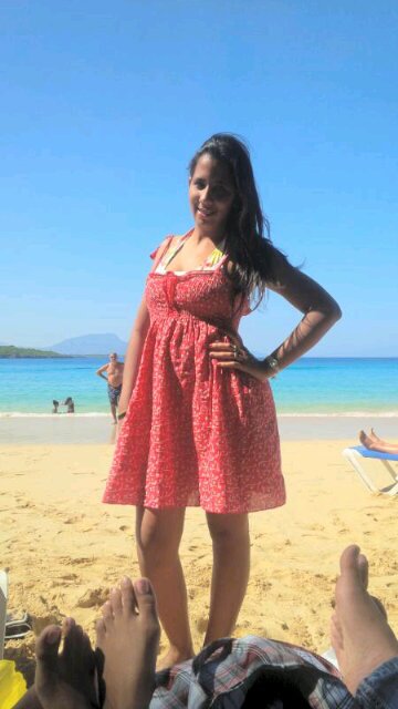 Soy hija del mas grande, mi Dios to2 poderoso, le sirvo a El de to2 corazon, soy una persona k me gusta compartir, me encanta reir, :) :) 
 Dios bendiga a todo.