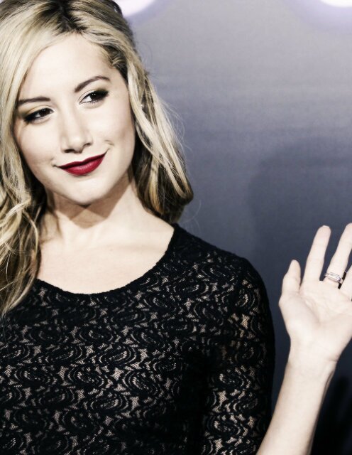 18.Back where I belong who missed me? {RP/Single/#CWA/FC:Ashley Tisdale/Jen L}