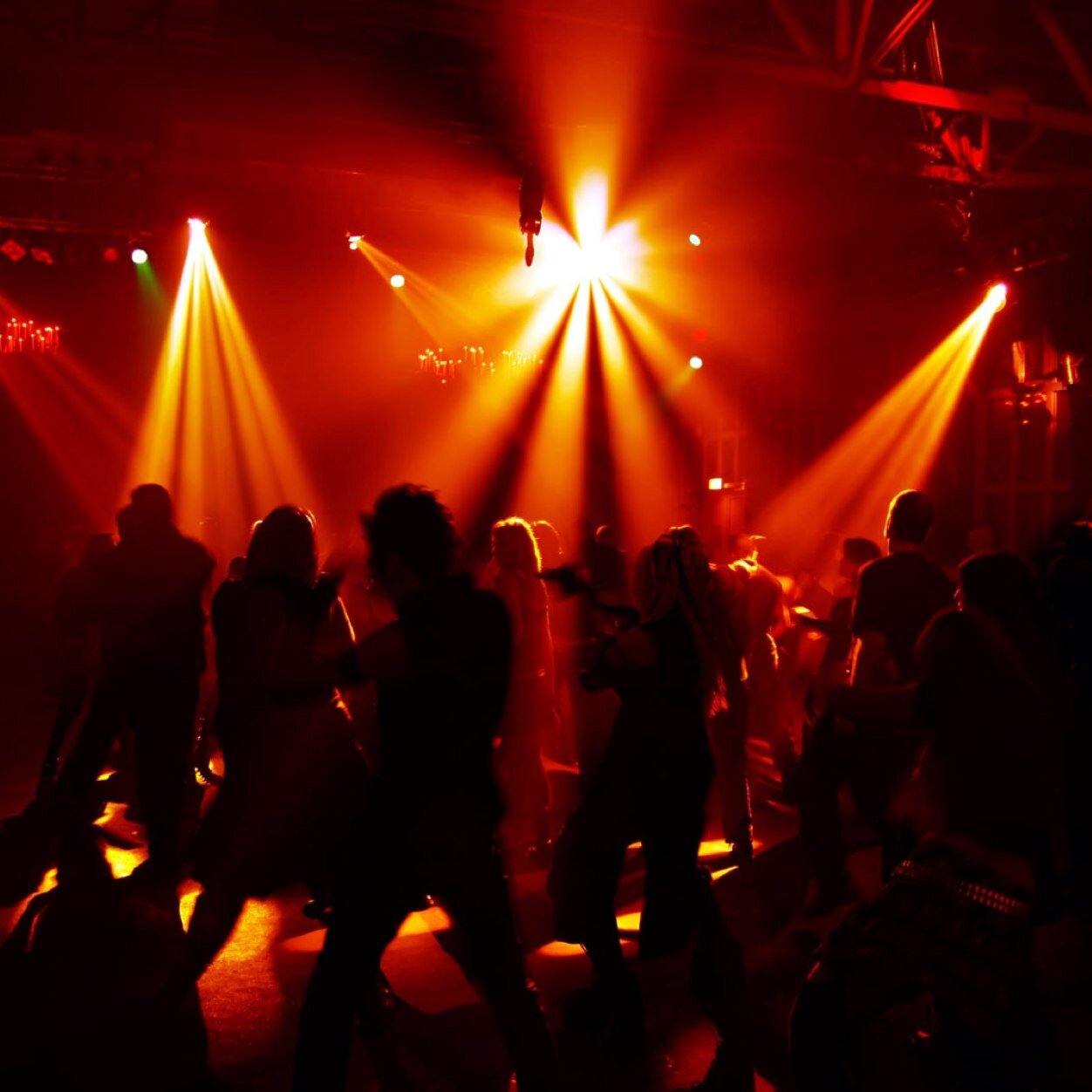 クラブイベント/トップオーガナイザー/オーガナイザー/club/集客/BAR経営/居酒屋仲介/その他いろいろやってます。^ ^ フォロー率100%