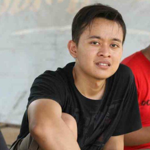pemuda bermuka tua, volunteer @sschildjogja, penggila @robak_crispy