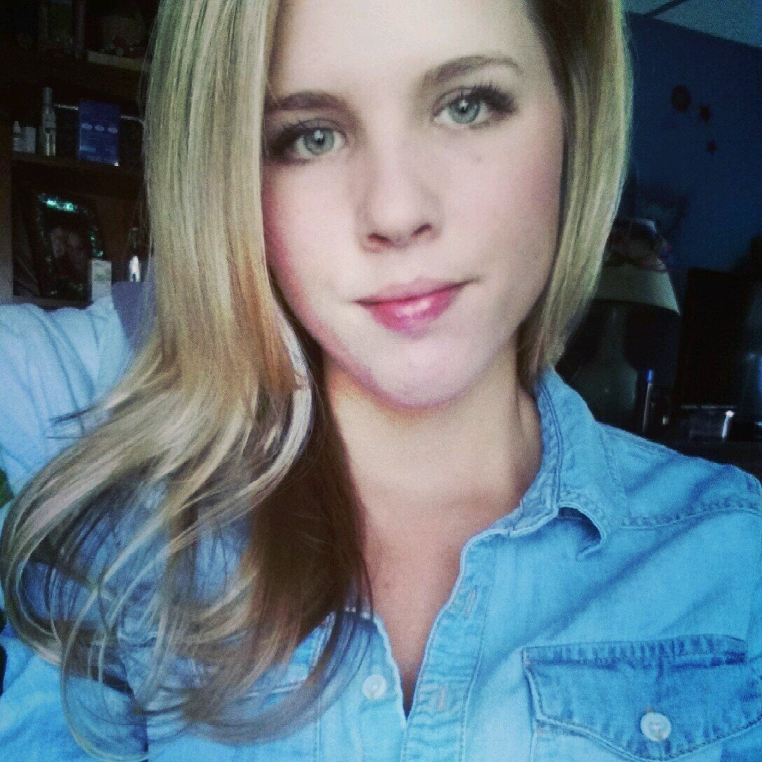 JennaDeLucia's profile picture. 24 years old. in love 3 marine wife. biologist.