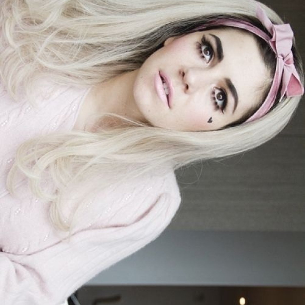free follow from @ectoplxsm stay lovely you people ★~(◠‿◕✿)