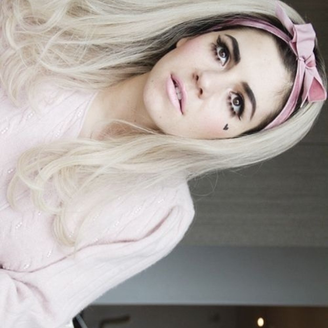 free follow from @ectoplxsm stay lovely you people ★~(◠‿◕✿)