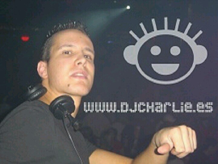 danineira17's profile picture. 