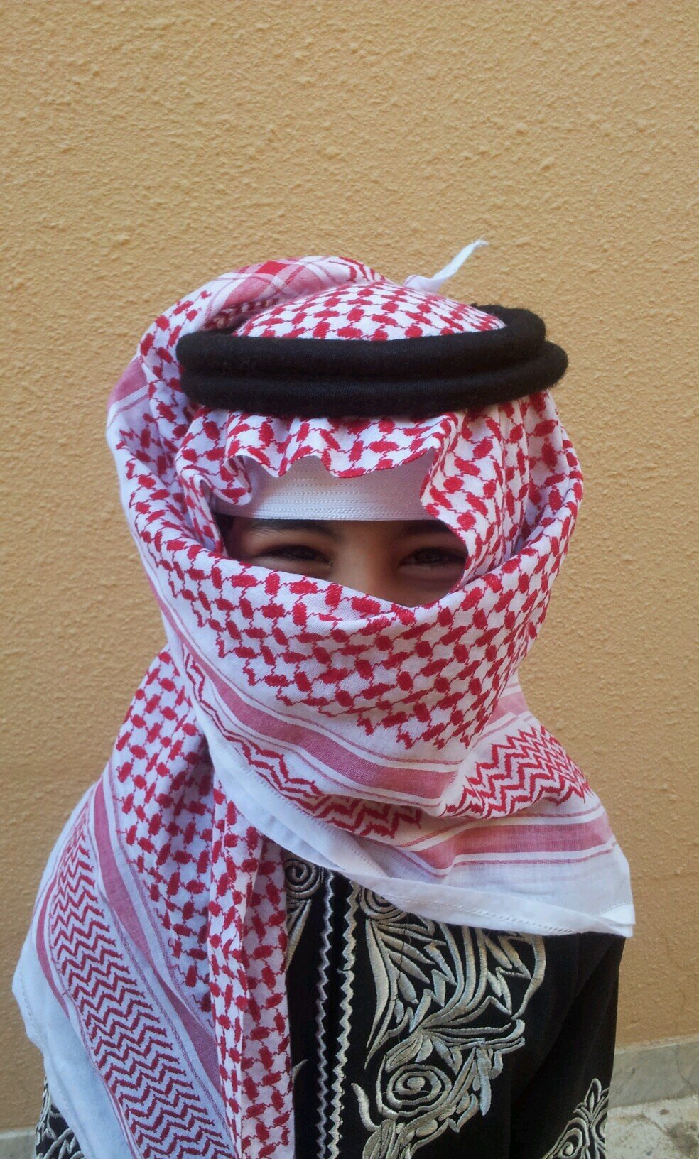 ‏خ ل ي ك - ف ي-  ا ل د ا ر 
ع ل ي ك - ب ا ل ك ا م ا م ة