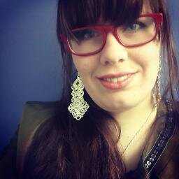 Dreaming of living in middle earth. Bookworm and curious. Owl-lady.