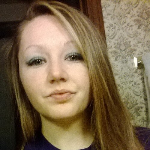 mszzapril_xo's profile picture. ✨❄Bay Path Regional Vocational Technical High School♥ Senior #18, God is Good. Have confidence ✨