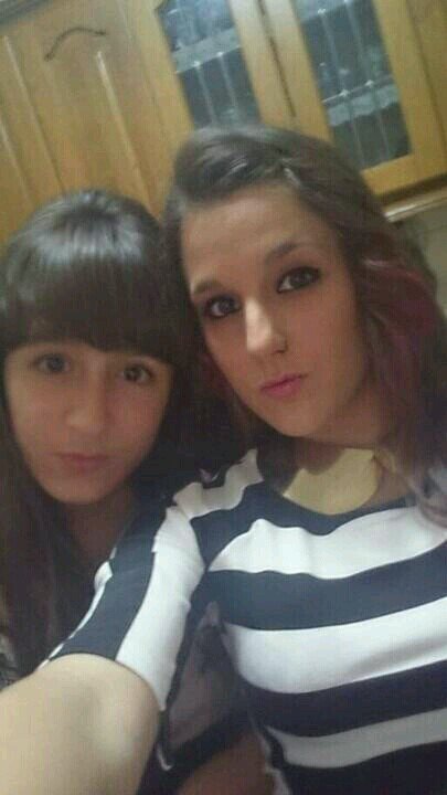 ♥Mi hermana mi adicción y mi †a†a lo mejor♥ // Me encan†a la musica♪//★Linares★// M(ir)am(e) y so(n)ri(e).