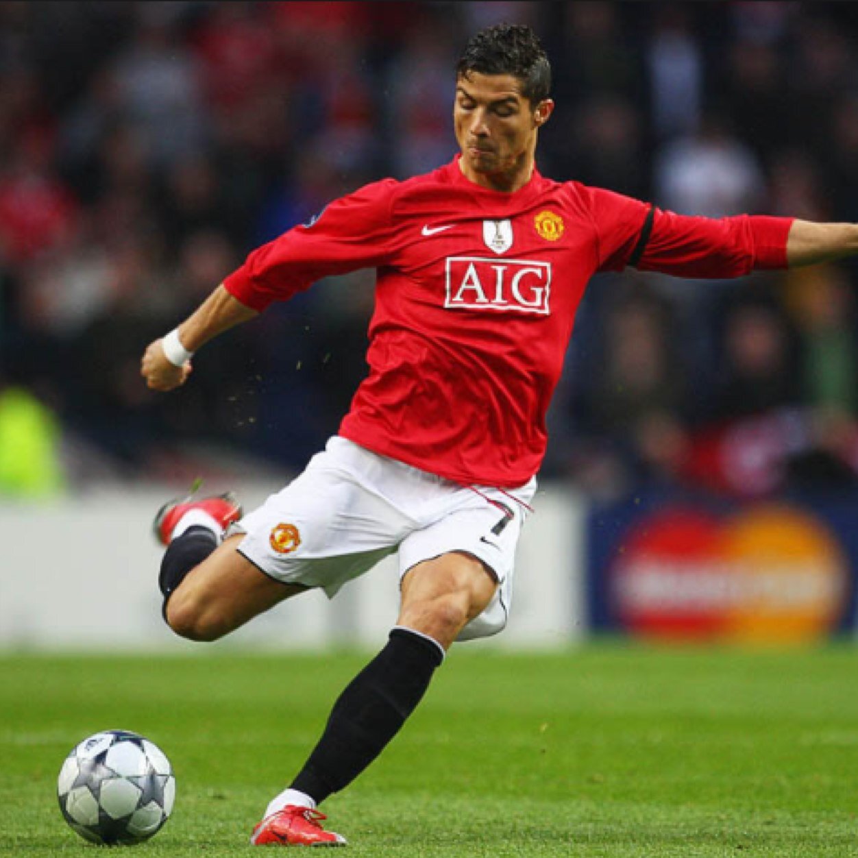 all_soccer_19's profile picture. Full back&premireee