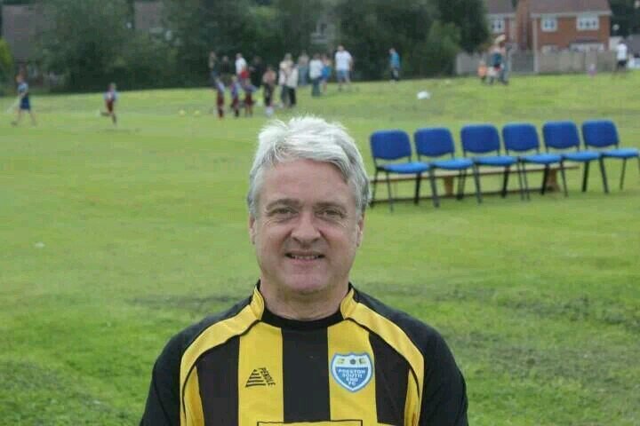 Soccer coach with BSGE HS & BW Gottschee Men's LISFL Team, PNE, Liverpool & England fan. Sponsor of PNE's Sean Maguire #COYW #YNWA