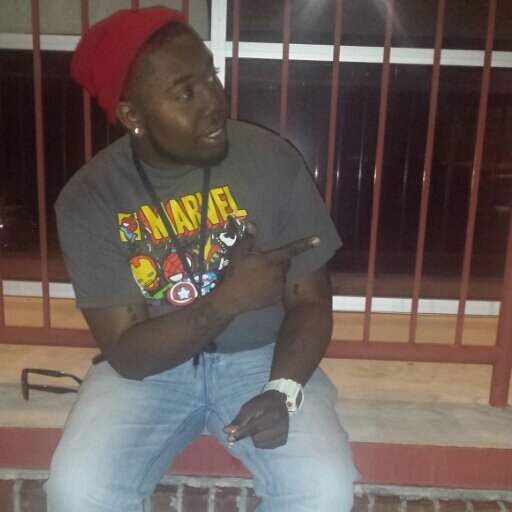 Yeah... my name Walter they call me Boogie... I tweet & play candy crush... if you not doing NOTHING else... follow me on Instagram at jboogie_baby