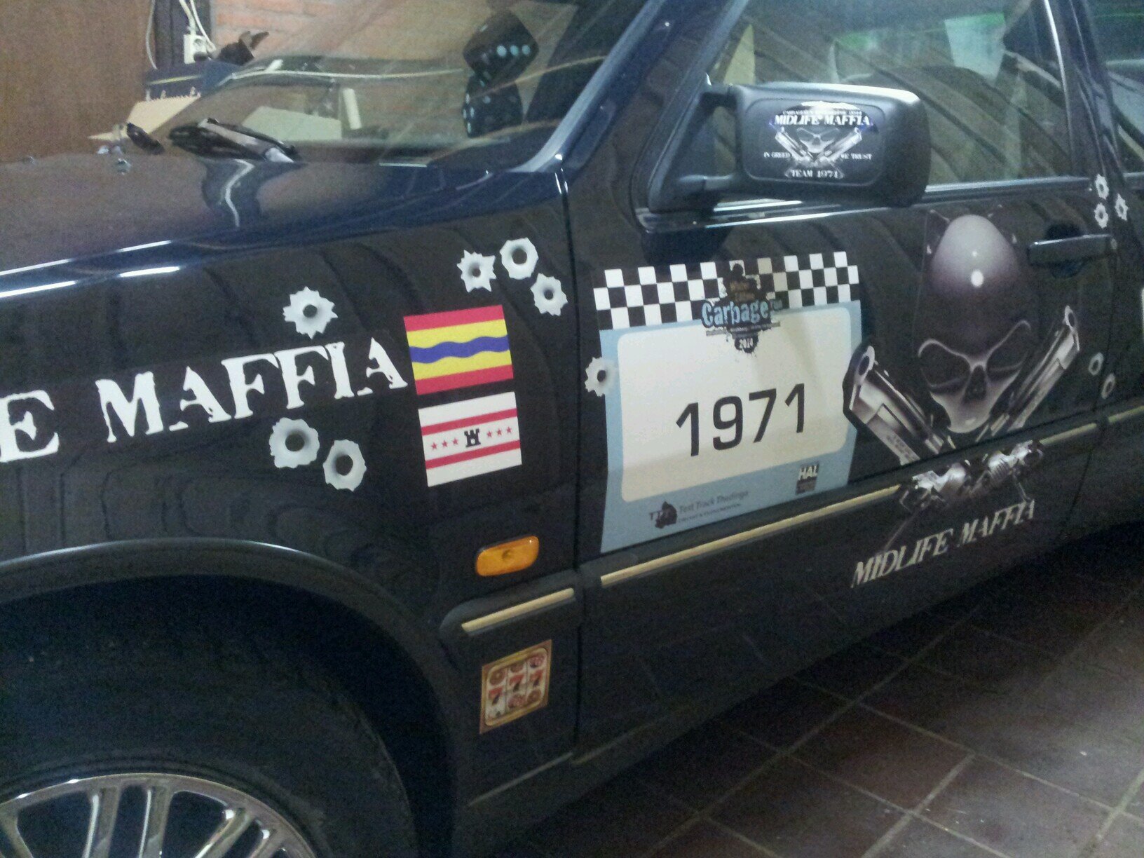 MidlifeMaffia Deelnemers CarbageRun Wintereditie 2014. Team 1971
Saab 9000. Keep the Saab alive ! Powered by Employ BV Hoogeveen. Drivers E&E Zwiers