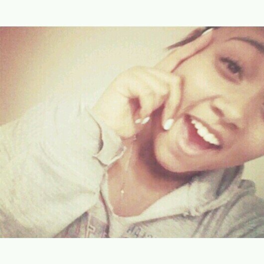 Hey I'm Makayla and I follow back. Don't follow to unfollow because I will unfollow you back(: