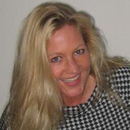 Agile Coach, lives in Stockholm, long distance runner, wine lover and always smiling.