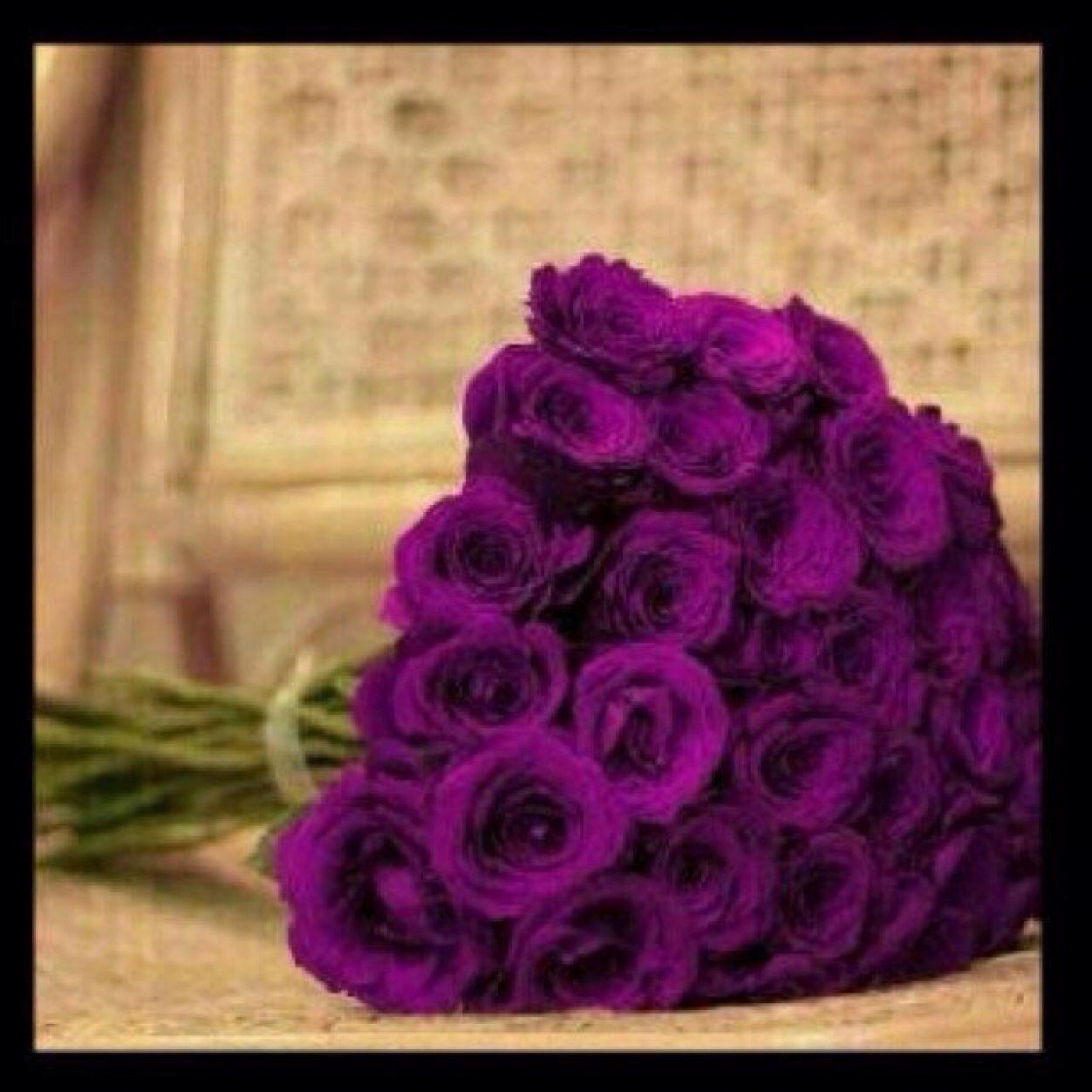 Flowers,chocolates, gifts and Balloon shop. Opening soooon Doha - Qatar For ordering just call M / 77131318
