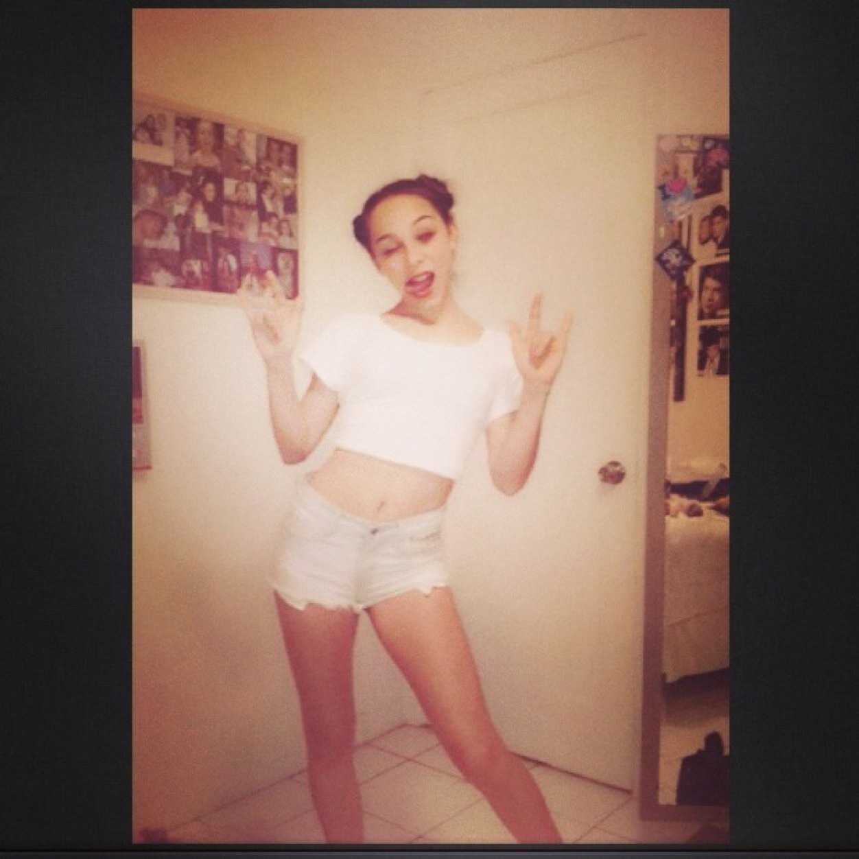 anawagthedancer's profile picture. Miamiartscharter' 17 Dancersimoneismybiff You know youre in love when you cant fall asleep because reality is finally better than your dreams❤️