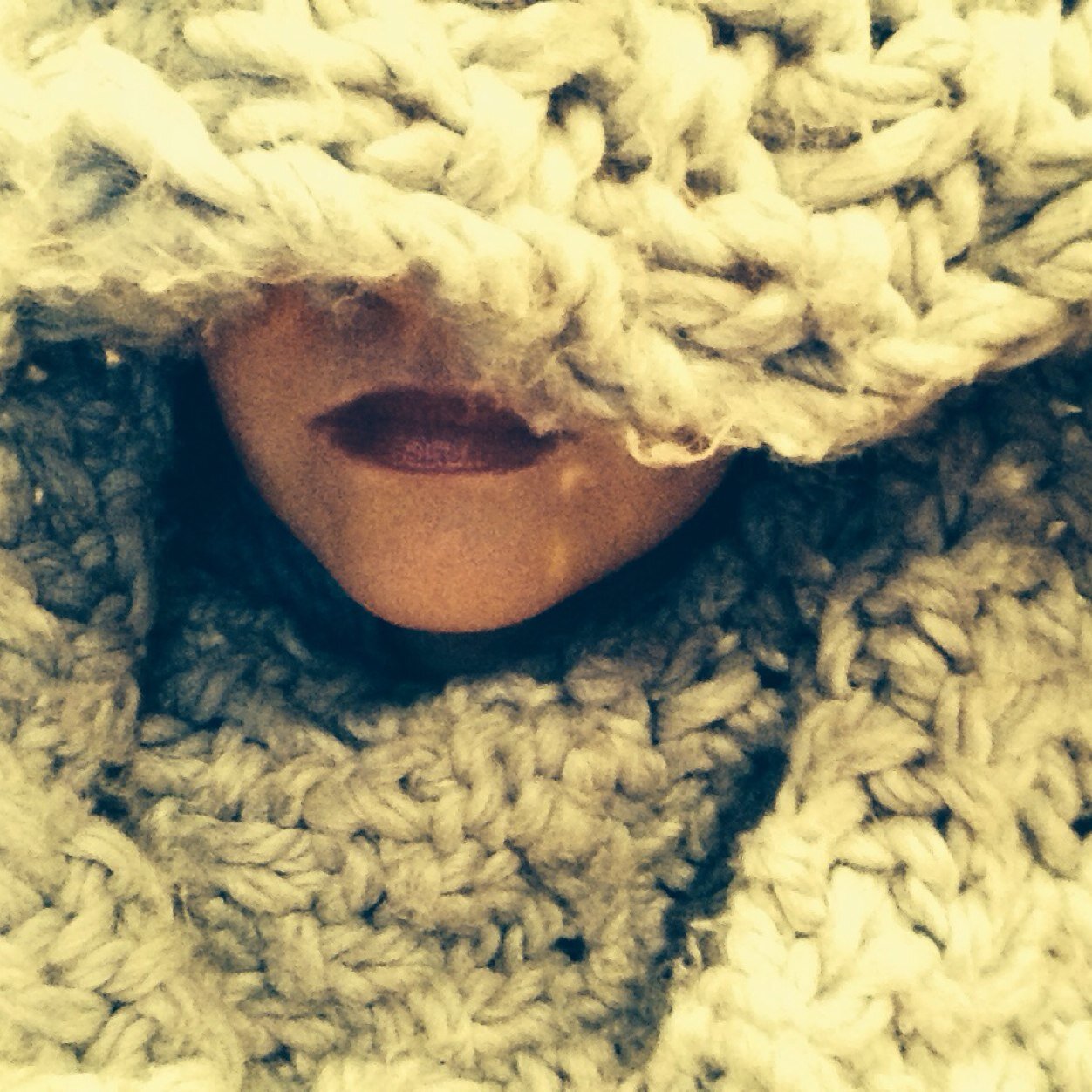 Snazy is a line of fashinable, cozy knitted outerwear handmade with love by moi to keep you warm and looking snazzy during the winter months