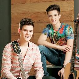 Tipo acho que sem vocês eu não só nada mais não, não consigo fica sem vocês mais... #TEAMO  ssssssmininus lindos ♥ que me faz feliz ♥ @brenoecaiocesar