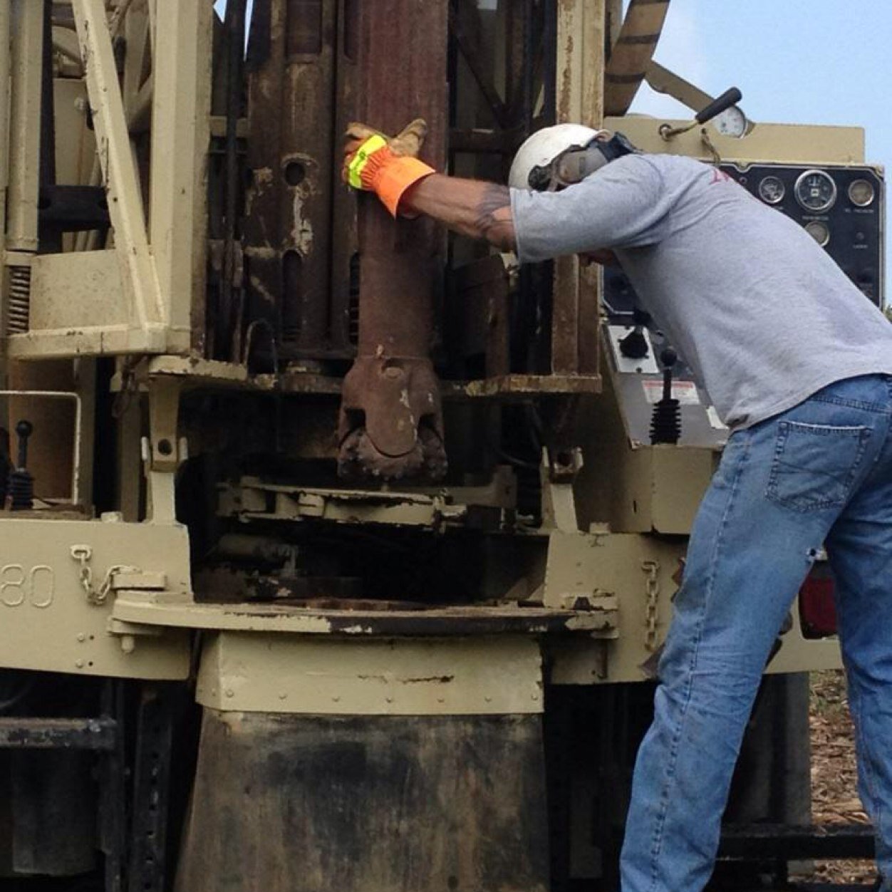 h2olocate's profile picture. 