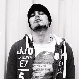 artistecriminel's profile picture. je suis un artiste qui pratique mon art triste racontant ma vie et la société d'aujourd'hui a travers le hip hop