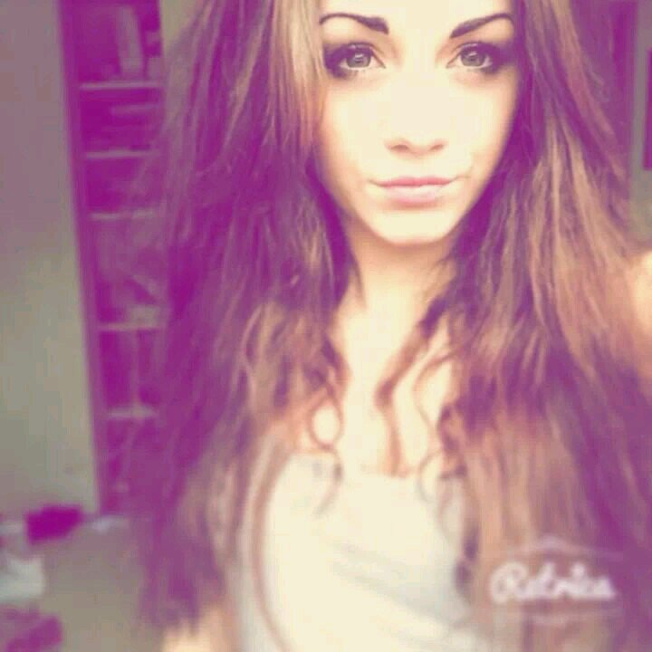 Salut moi cest AleXia ~ mon doudouw je taime fort ~acacias clark la fille la plus parfaite *-* ~ Navy ~Smileyr ~ directioner ~ FollowMe !