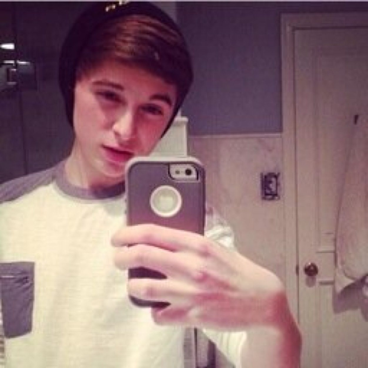 This Account Is A Fanpage For The Amazing Gavin Becker #gavinator