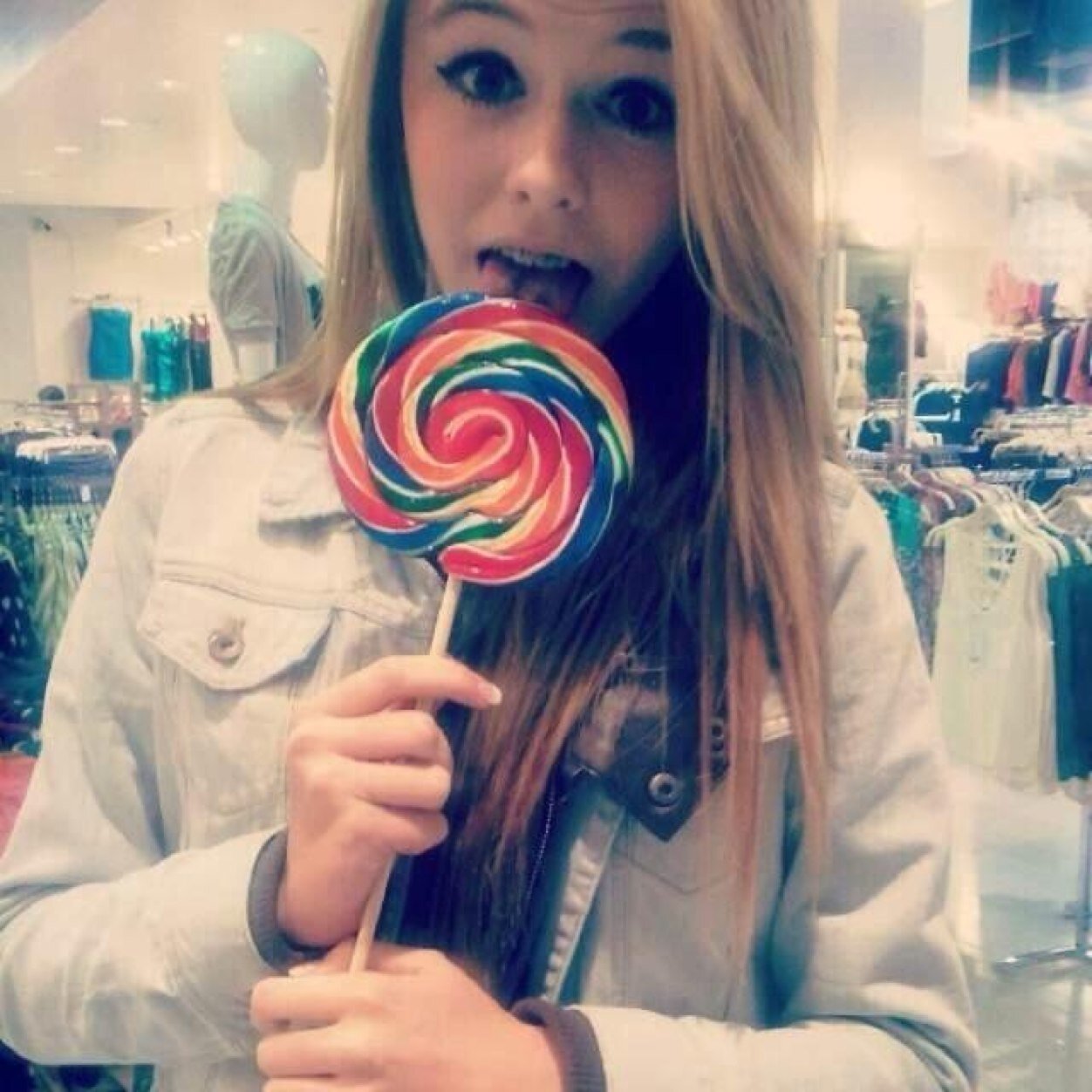 BaileyJonesWWH's profile picture. Captain of the boy Basketball team | 14 | Taken by @EmilyRenellWWH 2.2.14 dont hurt her or you will deal with me