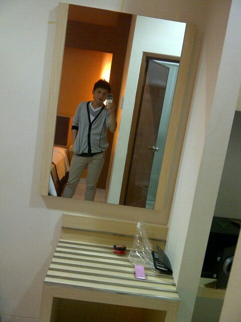 chrizmitzugi's profile picture. CSGO PLAYER !!  WHAT DO YOU FIGHT FOR ?  THE ONLY EASY DAY WAS YESTERDAY!!