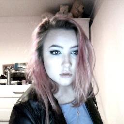 Noelle, 19, inked, all i wanna do is bake. Tattoos/baking/BEARDS/Lolita/James Deen.