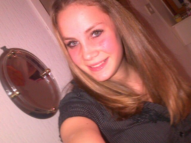 14 jaar-daphne beschrijft is 3 worden sportief stoer muzikaal X@melodie-je waren kom je tegen op het juiste pad!