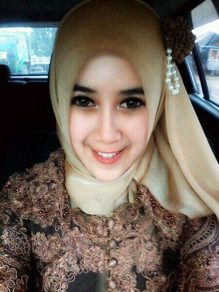 i'm midwife at RSUD Cimacan | English Tutor at myPREN course | love blue and doraemon | part of arcobaleno | ig : yuniahayat