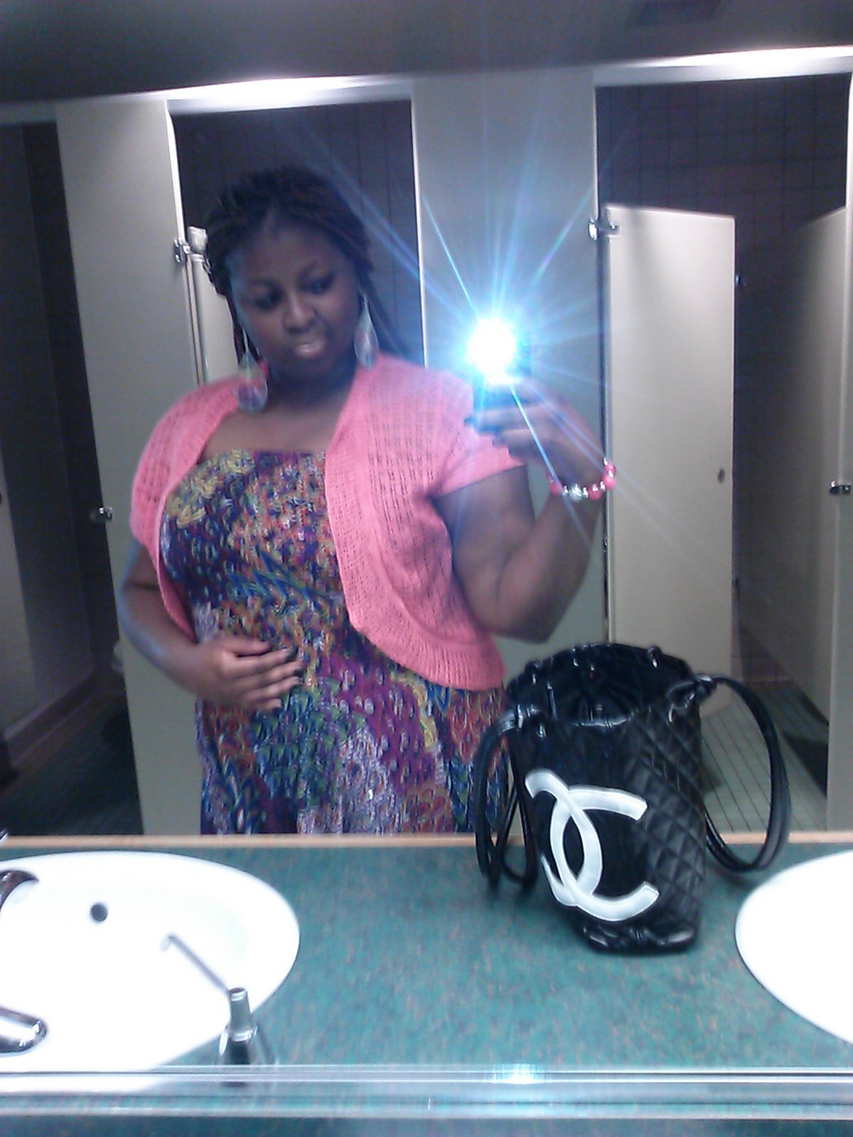 Living and Loving Life. Ambitious, honest and loyal. Once i get going theres no stopping me.