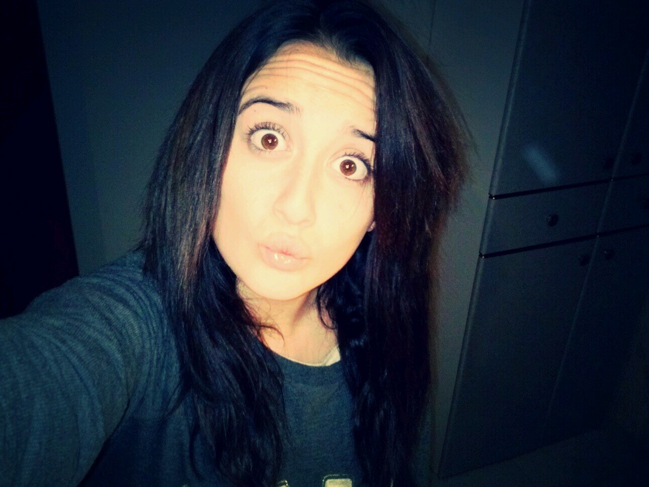 Sangre andaluza.Vivo la vida a mi manera.Nunca lograras quitarme la sonrisa de la cara.Sooy la paxeca! ;)