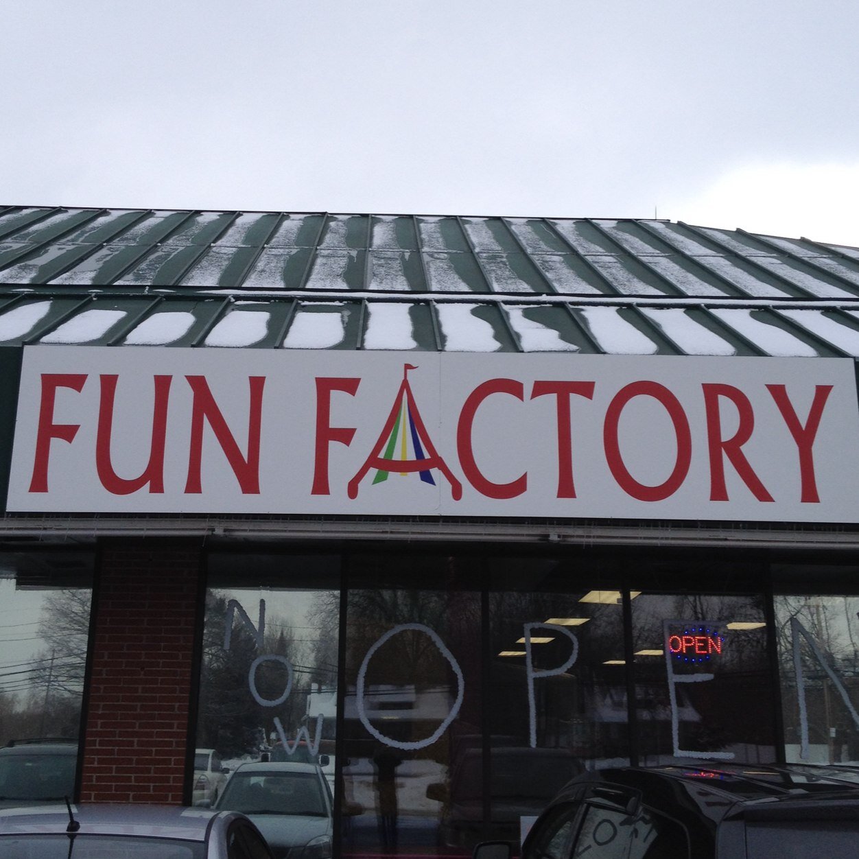 A small business creating a fun environment for kids and parents. Offering physical activity and live entertainment while making memories, and having fun!