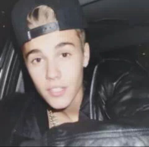 thank u for everything #Lifesaver @justinbieber /    3.28.13 Munich! best day ever!*-*♥