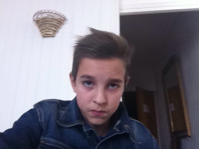 Si tu lis ce message tu as perdu ton temps et si tu continue a le lire follow moi ❤